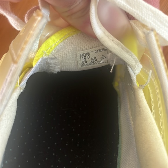 Awesome pair of very unique vans. - Picture 5 of 6